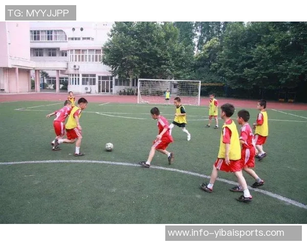 足球新闻虎扑独家解析最新转会动态与赛事前瞻助你掌握足球世界脉动